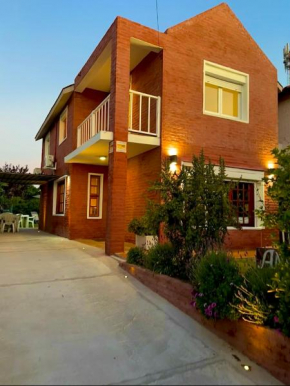 Hermosa casa en parada 27 Pinares